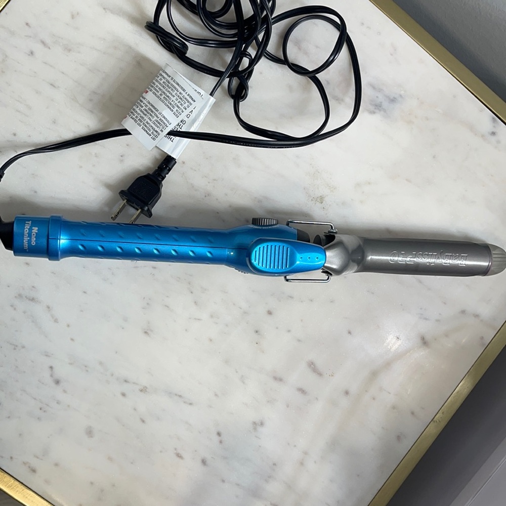 Babyliss Pro 1” curling iron